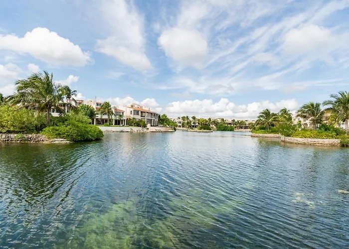 Lagoonfront With Pool And Access *