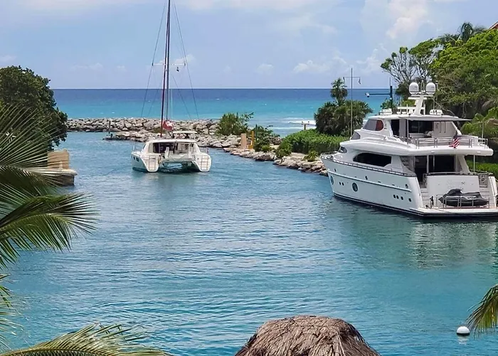 Lagoonfront With Pool And Access Puerto Aventuras