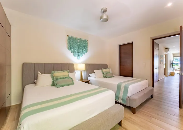 Lagoonfront With Pool And Access Apartment