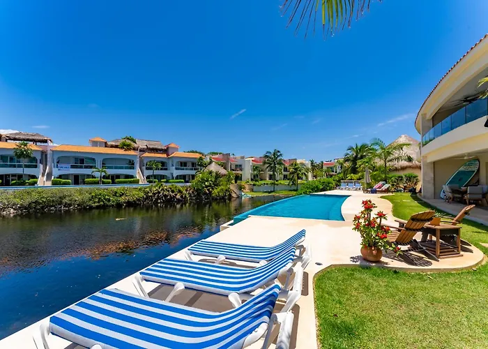 Lagoonfront With Pool And Access * Puerto Aventuras