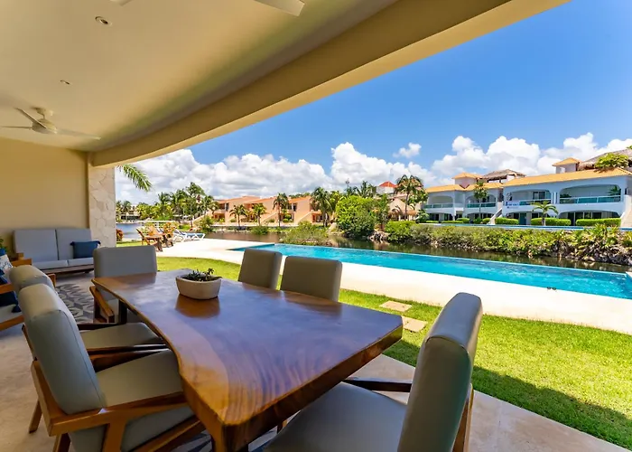 Apartment Lagoonfront With Pool And Access