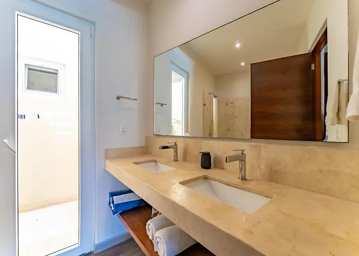 Lagoonfront With Pool And Access Apartment *
