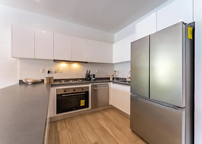 Apartment Lagoonfront With Pool And Access