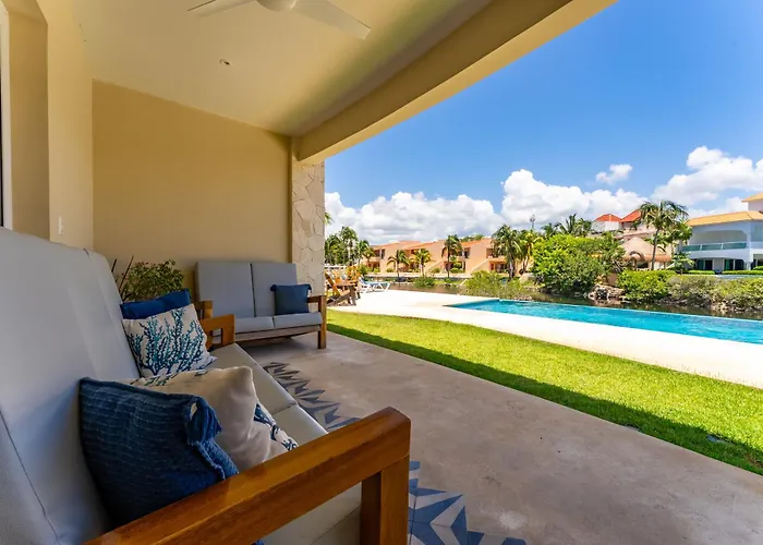 Lagoonfront With Pool And Access