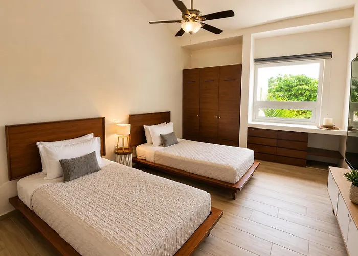 Apartment Lagoonfront With Pool And Access